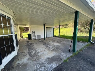 307 Ann Dr unit 307, Summersville, WV 26651 - photo 3