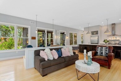 05_3WhiteBirchLane_10002_LivingRoom_LowR