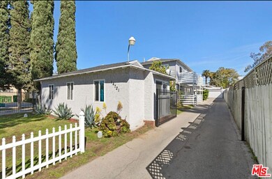 14721 Sylvan St unit 3, Los Angeles, CA 91411 - photo 2