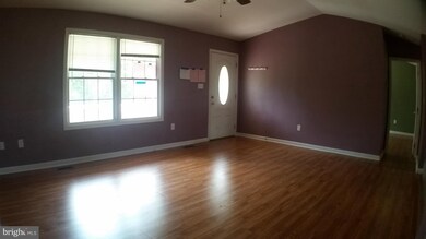 535 Joans Quadrangle Rd, Front Royal, VA 22630 - photo 4