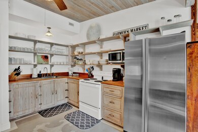 104 E Schubert St, Fredericksburg, TX 78624 - photo 7