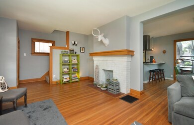 Living Room (3)