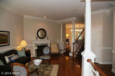 3905 Barcroft Mews Ct, Falls Church, VA 22041 - photo 3