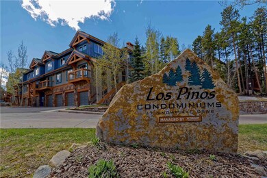 Entrance to the quiet and well maintained Los Pino