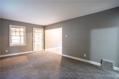 1327 W 29th St S, Independence, MO 64052 - photo 5