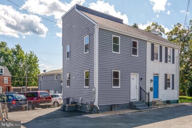 544 Lake St, Lancaster, PA 17603 - photo 2