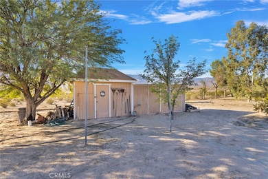 38744 E End Rd, Lucerne Valley, CA 92356 - photo 7