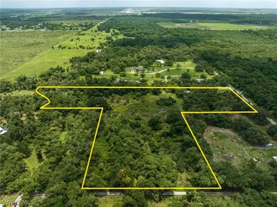 The property is between Tuckahoe Rd, Wakefield Ln,