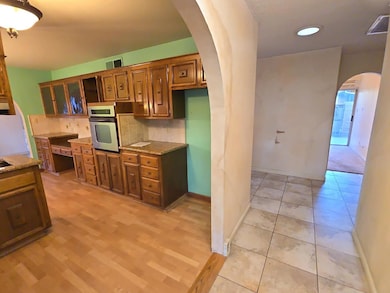 5064 N Wishon Ave unit A, Fresno, CA 93704 - photo 4