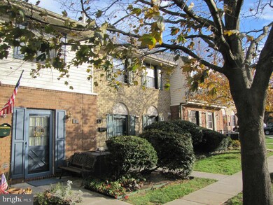 6 Alanbrooke Ct, Towson, MD 21204 - photo 2