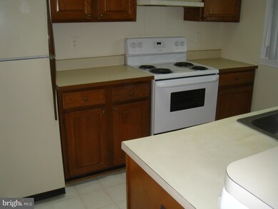 12899 Grays Pointe Rd unit C, Fairfax, VA 22033 - photo 5