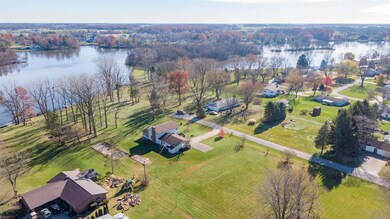 10233 Riverview Dr, Leo, IN 46765 - photo 5