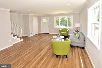 48 W Taylor Run Pkwy, Alexandria, VA 22314 - photo 2