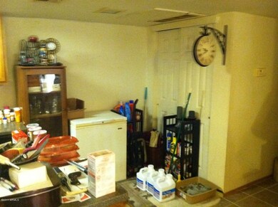 Dining area & closet with laundry hookup