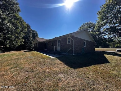 1217 Barton Rd, Breezewood, PA 15533 - photo 7