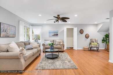 15 Farrell Dr, Middletown, NJ 07748 - photo 4