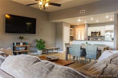 46 Aqua Fin Dr unit 4A, Camdenton, MO 65049 - photo 3