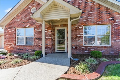 8464 Hunters Trace, Sellersburg, IN 47172 - photo 5