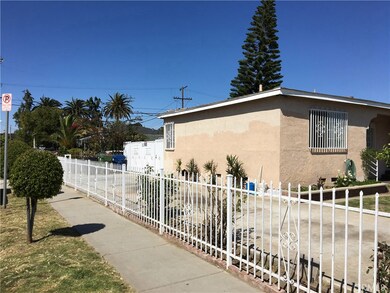 701 E 118th Place, Los Angeles, CA 90059 - photo 3