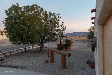 HiawathaExteriorsSmall-6