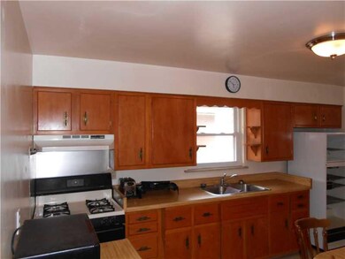 1023 Midland Ave, Midland, PA 15059 - photo 4