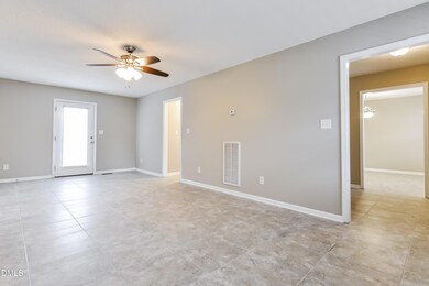 76 Gray Ghost St, Benson, NC 27504 - photo 4