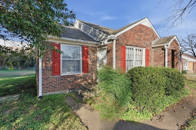 5562 Knob Rd, Nashville, TN 37209 - photo 2