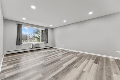 1500 Robin Cir unit 203, Hoffman Estates, IL 60169 - photo 3