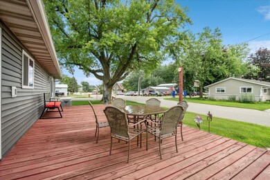 600 Franklin St, Delhi, IA 52223 - photo 4