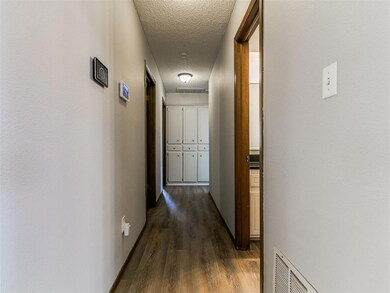 3913 Pine Ridge Rd, Shawnee, OK 74804 - photo 5