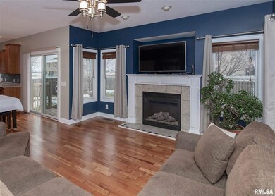 1601 W 68th St, Davenport, IA 52806 - photo 2