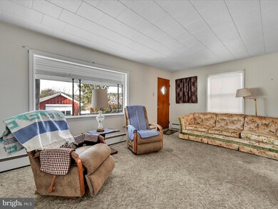 45 Walnut St, Middleport, PA 17953 - photo 3