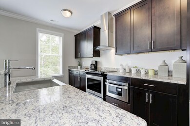 420 Woodcrest Dr SE unit A, Washington, DC 20032 - photo 2