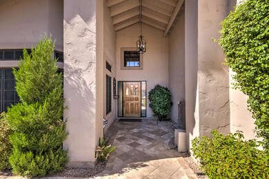 502 E Meadows Ln-8