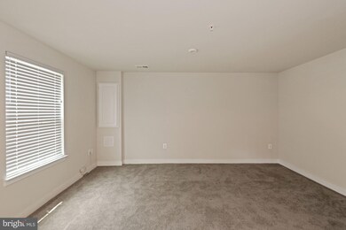 8035 Spring Arbor Dr, Laurel, MD 20707 - photo 3