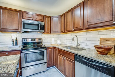 2370 Albot Rd, Reston, VA 20191 - photo 6