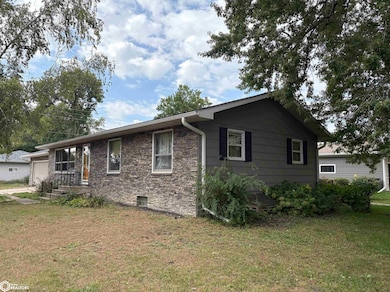 2001 22nd St, Emmetsburg, IA 50536 - photo 2