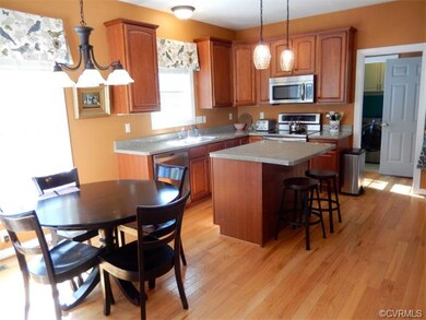 Large Eat-In Area!