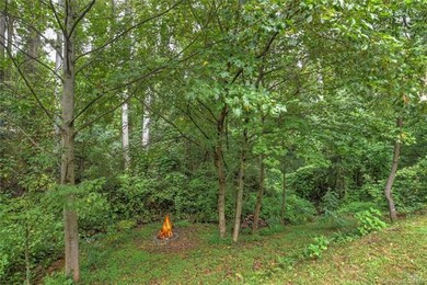 Enjoy the firepit by the creek!