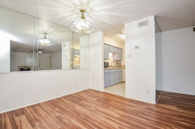 9700 Leawood Blvd unit 1807, Houston, TX 77099 - photo 2