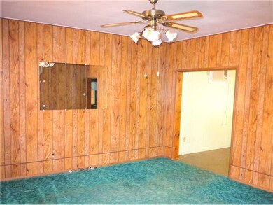 Living Room. Very Large Living Room with acess to 