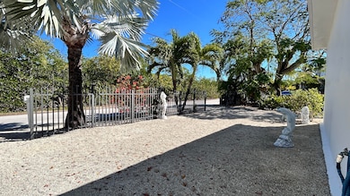 entrance partial gate