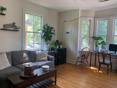 69 Walnut St unit 2, Somerville, MA 02143 - photo 3