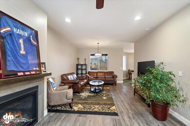 52-UNIT#2 LIVINGROOM_WCC_IMG_5-5