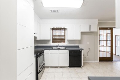 220 Valencia Cir, Centerville, GA 31028 - photo 7