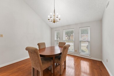 15602 Lago Villa Dr, Tomball, TX 77377 - photo 4