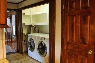 579  - 581 Fuller, Ludlow, MA 01056 - photo 6