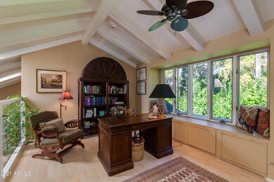 Spacious Loft with Full Bath