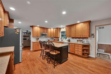 840 Mallard Dr, Whitehall, PA 18052 - photo 6