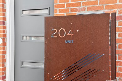 1606 N Hackberry unit 204, San Antonio, TX 78208 - photo 3